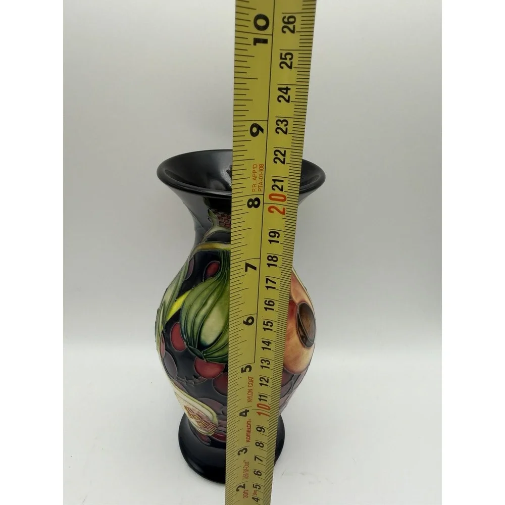 Moorcroft Emma Bossons Queen's Choice Fruit Vase 2000 Signed 7.75